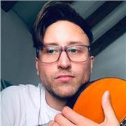 Soy musico profesional, cursé estudios con profesores particulares y en el Conservatorio Manuel de Falla (Argentina) y actualmente doy clases particulares de musica y guitarra, mis alumnos son principiantes e intermedios